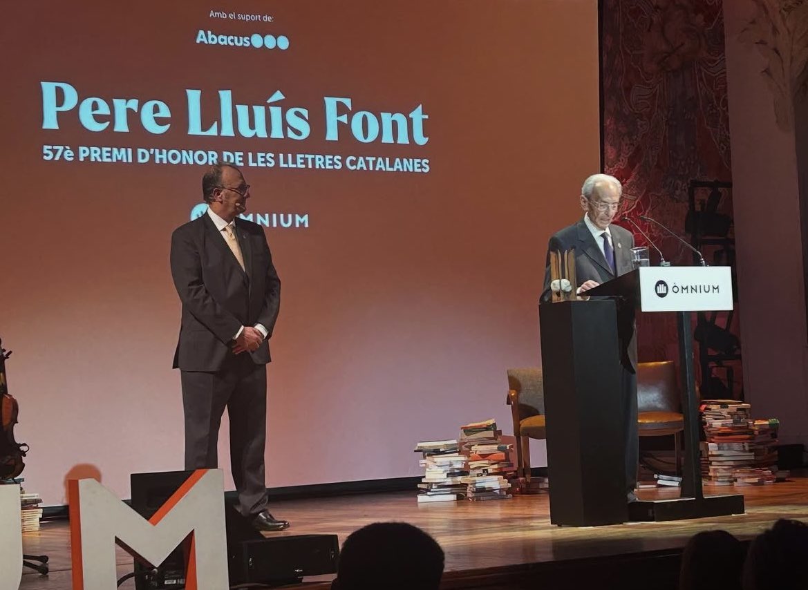 Felicitats mestre! Felicitats Pere Lluís Font! 57è Premi d’Honor de les Lletres Catalanes d’ <a href="/omnium/">Òmnium Cultural</a> . Un Premi a un pallarès savi: No es pot entendre, no és imaginable,  la nació catalana sense la llengua catalans.