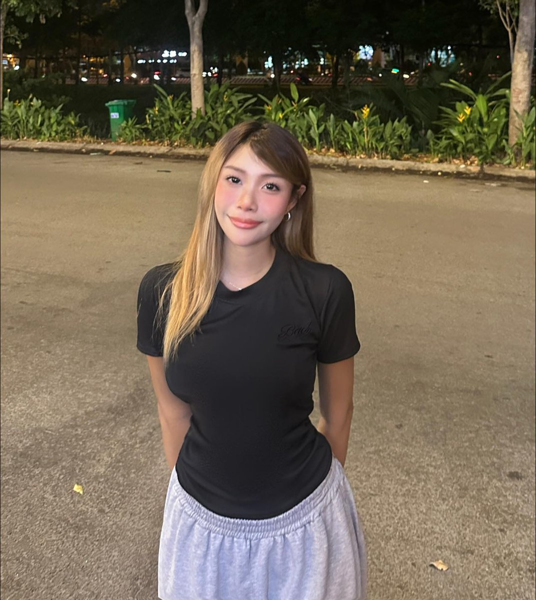 Lin Lin ( Cô giáo dạy tình ) tweet media