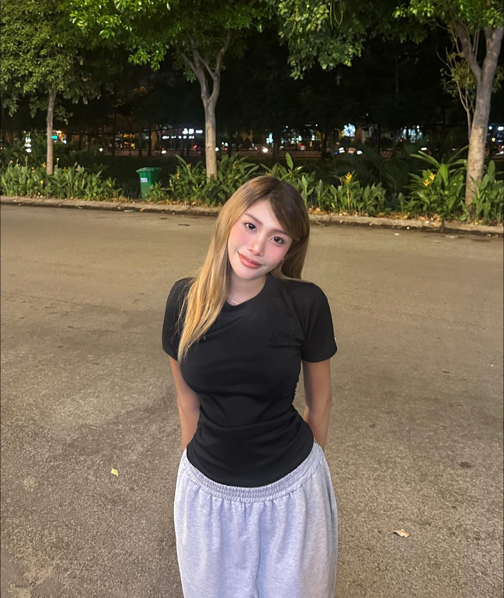 Lin Lin ( Cô giáo dạy tình ) tweet media