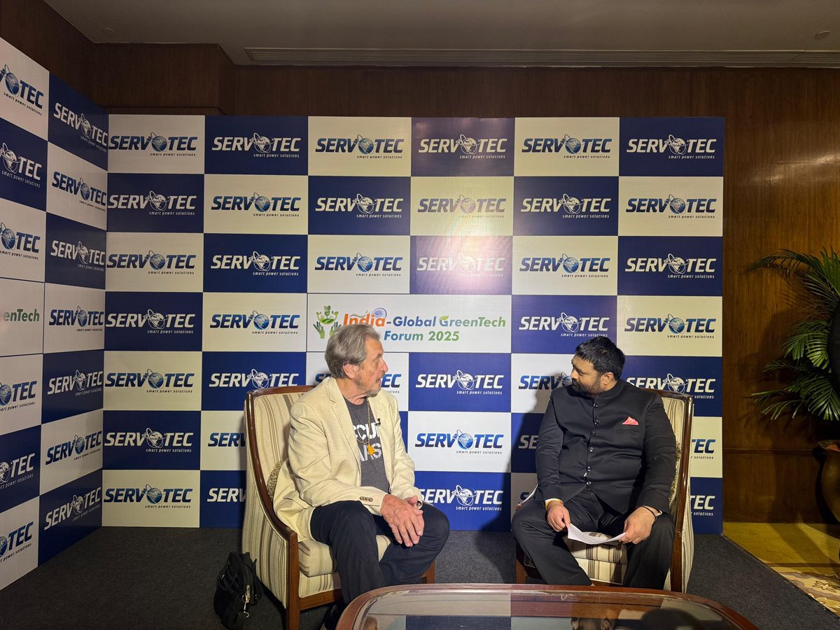 भारत में उड़ने वाली मशीन का अवधारणा वेदों के ज़माने से मिलता है। यह बात कही है दुनिया के सबसे अमीर व्यक्तियों में से एक एलन मस्क के पिता एरोल मस्क ने। उन्हें भारतीय बॉलीवुड की किस अभिनेत्री की नीली आंखें पसंद हैं, देखिए मेरे साथ एक्सक्लूसिव इंटरव्यू लाइव टाइम्स पर। 

#ElonMusk