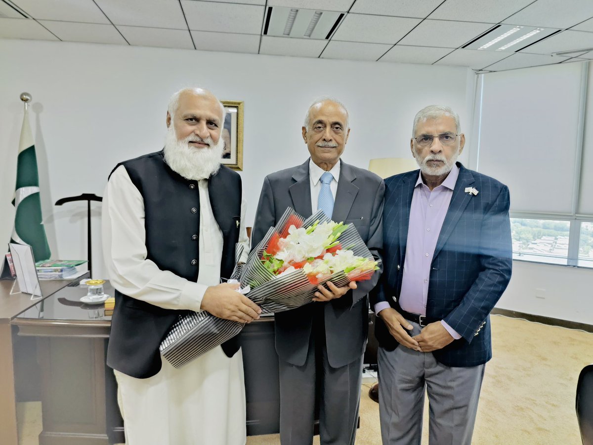 Niaz Ahmad Akhtar (@drniazahmadsi) on Twitter photo Engr. Prof. Dr. Niaz Ahmad Akhtar (S.I.), VC <a href="/QAU_Official/">QAU Official</a> visited PHEC to congratulate Prof. Dr. Iqrar Ahmad Khan on his appointment as Chairperson PHEC. The meeting included a productive exchange of views on the advancement of higher education, research, and policy development. Engr. Prof. Dr. Niaz Ahmad Akhtar (S.I.), VC <a href="/QAU_Official/">QAU Official</a> visited PHEC to congratulate Prof. Dr. Iqrar Ahmad Khan on his appointment as Chairperson PHEC. The meeting included a productive exchange of views on the advancement of higher education, research, and policy development.