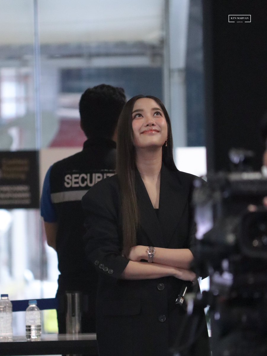 Let's together send our love and hugs to Freen, showing her that she will always be embraced by those who love her no matter the distance 🤍🌷

#️⃣#.HugsForSaro
⏰6:00PM BKK TIME
🗓️3.06.2025 

#srchafreen
#GIRLFREEN