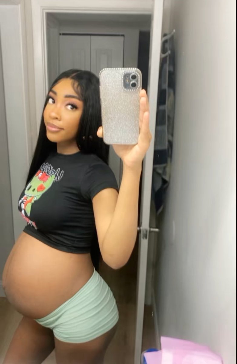 krystalkhy's tweet image. i miss my belly 🥹