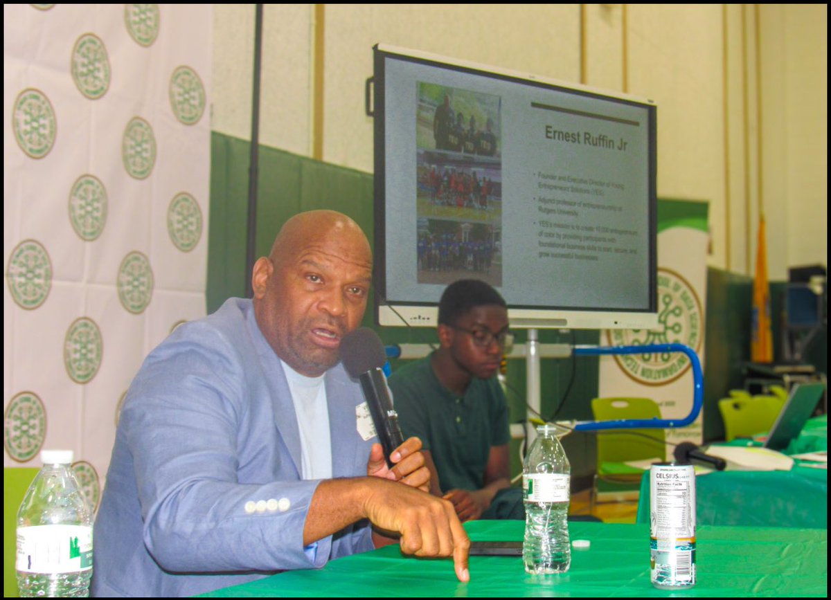 On B.M.O.R.E. Panel about domestic and international entrepreneurship. The young people were very smart. Our future is bright… #yngentrepreneurz