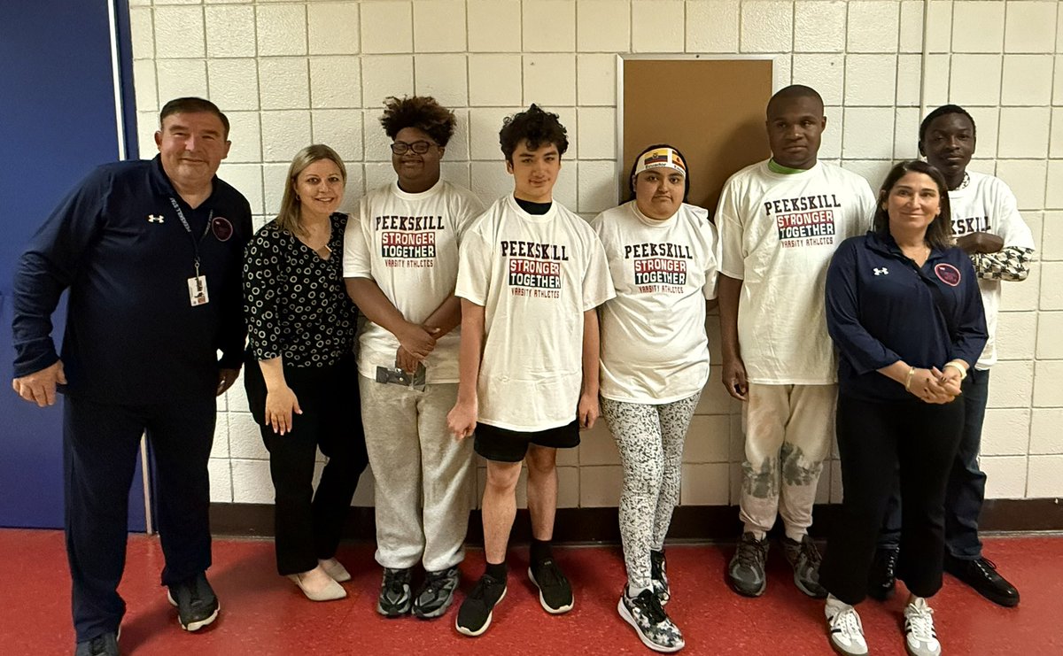 Ellen_Gerace's tweet image. Great night @PeekskillCSD Varsity Awards Ceremony! Congratulations to the Peekskill Pioneers and all of the PCSD athletes on a great season!