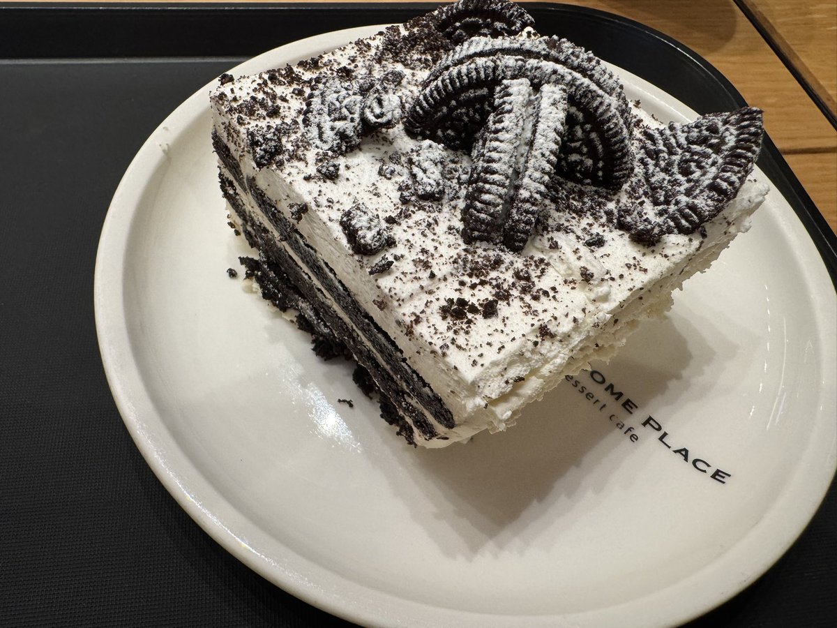 韓国で食べ過ぎて日本戻ってビビりながら体重計のったらそんなに太ってなかった。
脂っこいもんばっかで胃がやられてトイレと友達なってたからプラマイゼロになったのかも