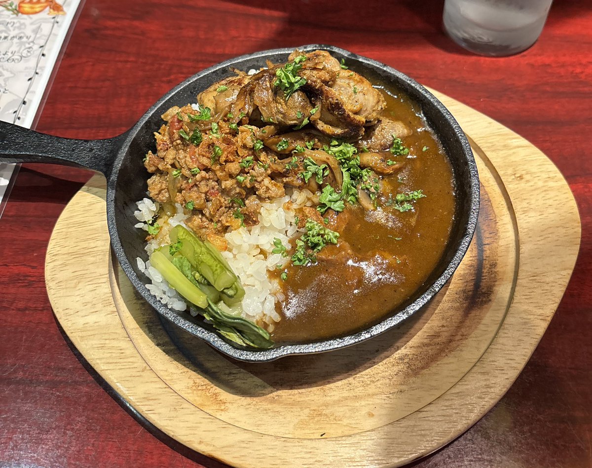 久々のカレー

冒険香る牛すじカレーの店 Roman Kitchen
#秋葉原 #カレー
tabelog.com/rvwr/023368659/