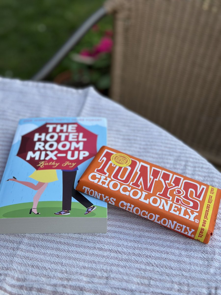 📚Giveaway!🍫

“One weekend they’ll never forget!”

For a chance to win a paperback copy of The Hotel Room Mix-Up and a bar of sea salt milk caramel chocolate (for coastal vibes!) retweet and like.

Ends 5/6/25 11.59 am (UK)
🇬🇧 and 🇮🇪 only (sorry!)
#bookgiveaway #romancebooks 🩷
