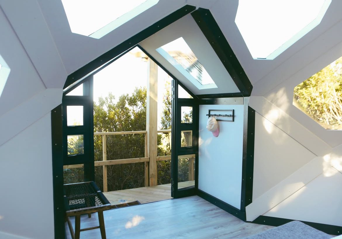 #KasiTour

We’re joined by travel influencer Mandla Dambuza as he takes us on a breathtaking journey to Misty Mountain in Tsitsikamma

#LunchTimeShandis