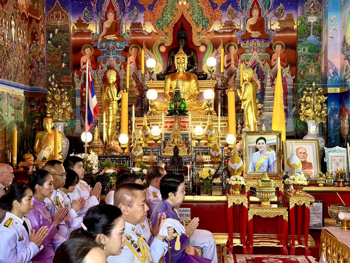 ออท.ฯ เป็นประธานฝ่ายฆราวาสในพิธีเจริญพระพุทธมนต์ฯ เนื่องในโอกาสวันเฉลิมพระชนมพรรษา สมเด็จพระนางเจ้า ฯ พระบรมราชินี 3 มิ.ย. 68 🇹🇭

Amb Krishnamra presided over a Buddhist chanting ceremony to commemorate HM Queen Suthida’s Birthday, 3 June 2025 🇹🇭