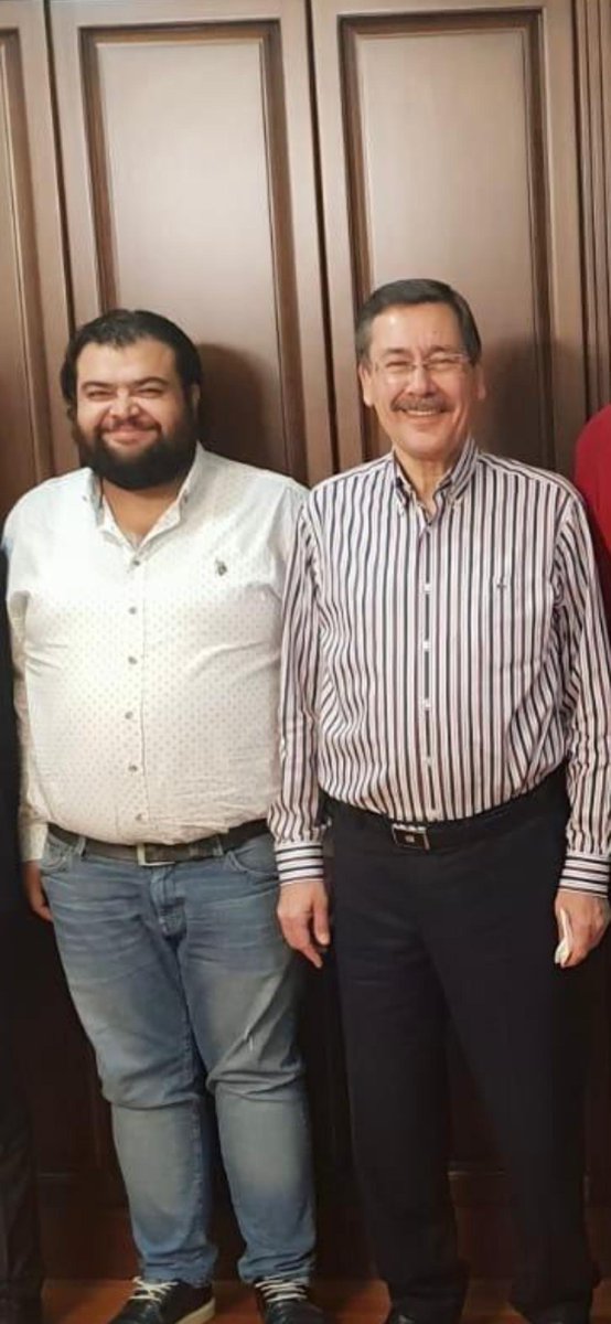 İBRAHİM ÖZMEN
BU GENÇ KARDEŞİM, 
FEDAKÂR BİR DOSTUMUZDU…
SİYASİ HAYATIMDA BENİM İÇİN ÇOK ÇALIŞAN BİR KARDEŞİMDİ…

BEYİN KANAMASI GEÇİRİP HAK’KIN RAHMETİNE KAVUŞTU…

MEKÂNI CENNET, KOMŞUSU RESULÛLLÂH (SAV) OLSUN…

RAB’BİM AİLESİNE VE SEVENLERİNE 
SABR-I CEMÎL VERSİN…