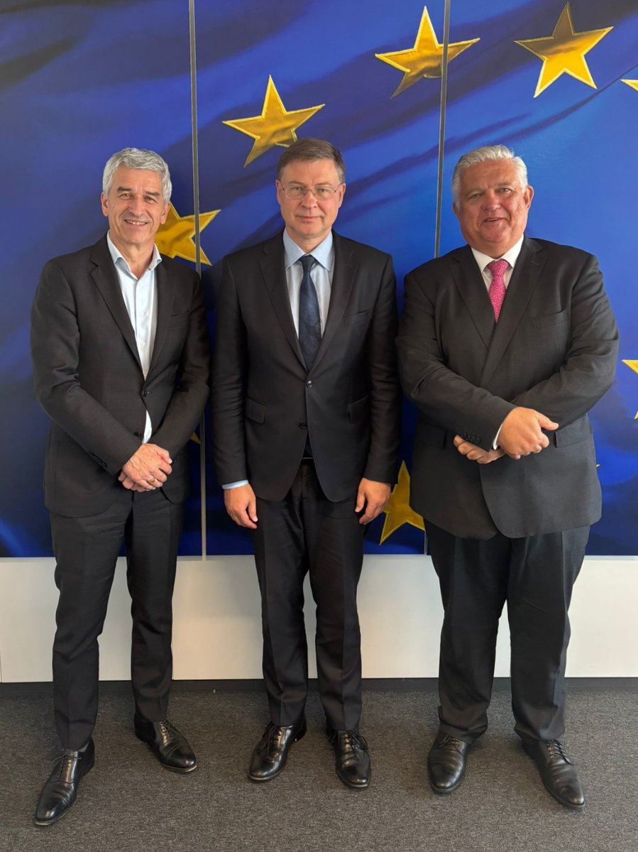 Valdis Dombrovskis (@vdombrovskis) on Twitter photo Good meeting with <a href="/InvestEuropeEU/">Invest Europe</a> CEO <a href="/EMontgolfier/">Eric de Montgolfier</a> and <a href="/BressonMartin/">Martin Bresson</a>.
📈 We discussed how the venture capital and private equity industries can help unlock the potential of EU scale-up and start-ups. Good meeting with <a href="/InvestEuropeEU/">Invest Europe</a> CEO <a href="/EMontgolfier/">Eric de Montgolfier</a> and <a href="/BressonMartin/">Martin Bresson</a>.
📈 We discussed how the venture capital and private equity industries can help unlock the potential of EU scale-up and start-ups.