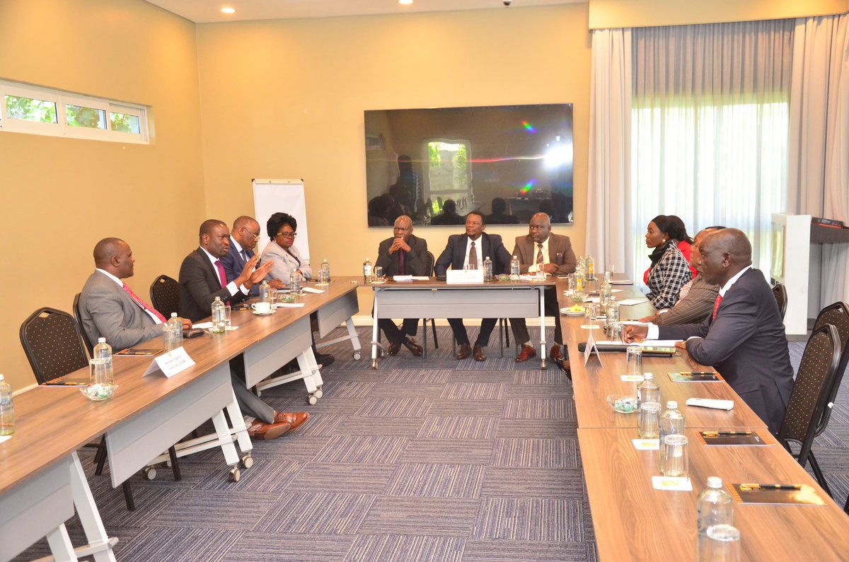 A section of colleague MPs from the larger Western Kenya invited me to tea. It’s always good to put our heads together to address the challenges facing the Nation together. Khupa Khuche!