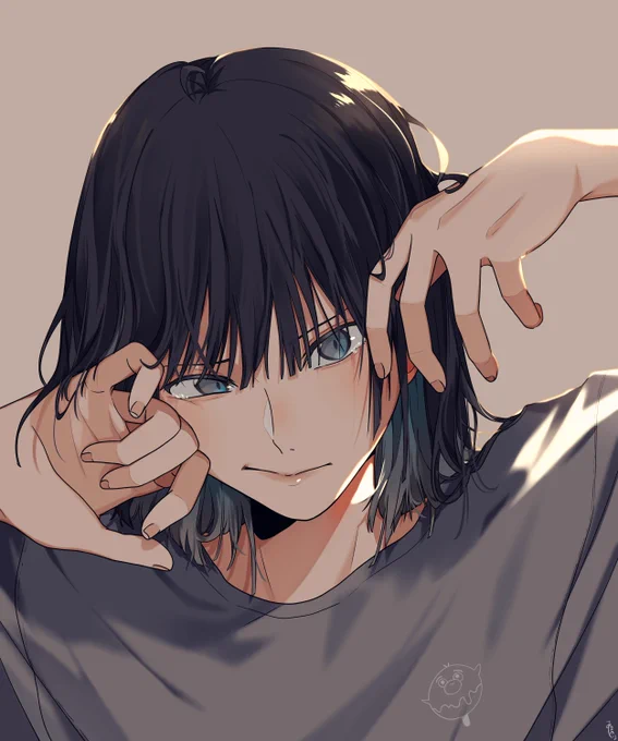 涙を拭う男の子。