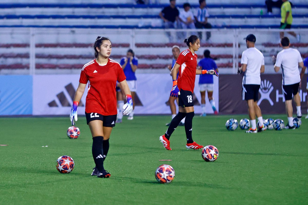 PilipinasWNFT's tweet photo. Moments before kickoff!
βͺπ΅ | #PHIvTPE #LFPSB https://t.co/TFPjM4T5gz