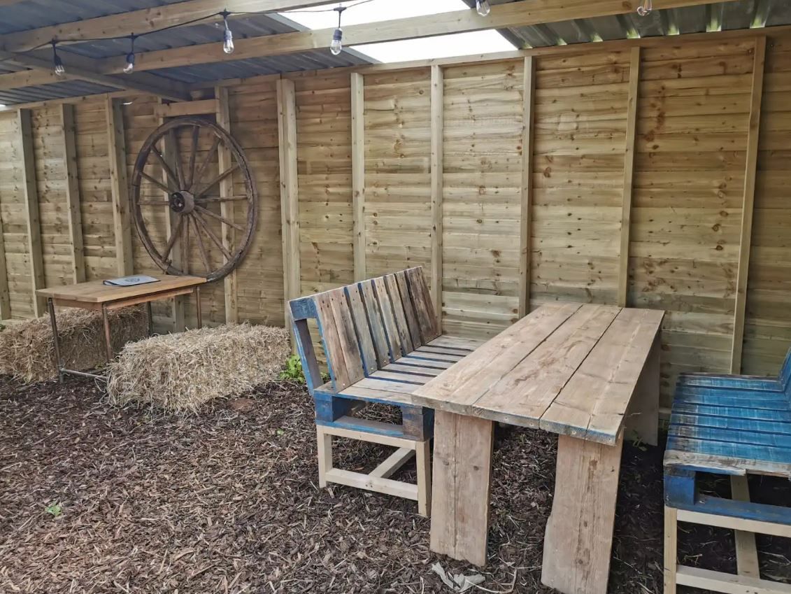 Camping_Direct's tweet photo. ⛺ Spread across 15 acres, Wilton Farm provides a free-range, off-grid camping experience that blends beautifully with its natural surroundings.
https://t.co/ni8JTG9bLB
#OffGridRetreat #Holiday #SustainableTravel #EcoFriendly #FamilyHoliday #Pets #SouthPool #Kingsbridge #Devon https://t.co/qxFTDd8c8C