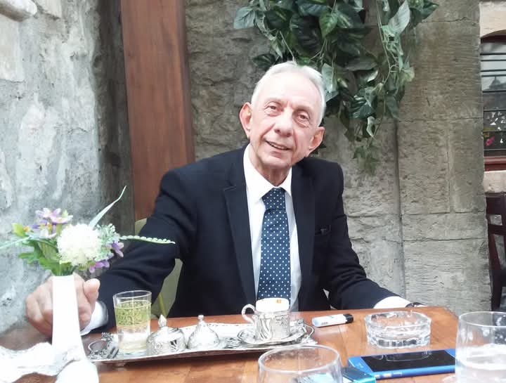 Ünye'mizin renkli simalarından namıdiğer Fındık Kadir'in (Kadir Eyüpoğlu)  amcamizin vefatını üzüntüyle öğrendim.
Merhuma Allah'tan rahmet, yakınlarına ve sevenlerine baş sağlığı diliyorum.seni asla unutmayacağız kadir amca