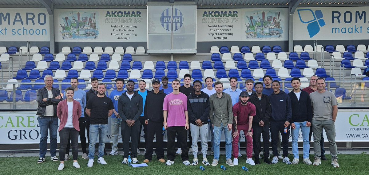 Staf &amp; Selectie RVVH Heren 1, Seizoen 2025-2026

Na een kennismakingsavond op maandag 2 juni presenteert RVVH met trots en wederzijds vertrouwen in een sportief, positief en succesvol seizoen in de 1e Klasse hierbij haar nieuwe Staf &amp; Selectie Heren 1 voor.

TC en Bestuur RVVH