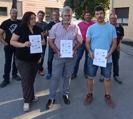 Unió de Pagesos (@uniopagesos) on Twitter photo 📽️Una quinzena d'entitats ramaderes d'arreu del país presenten al <a href="/govern/">Govern de Catalunya</a> un document per a la gestió de la tuberculosi bovina en explotacions d'arreu de Catalunya i treballar a favor de la viabilitat del sector.
➕Més informació a ➡️bit.ly/3HjVlXZ 📽️Una quinzena d'entitats ramaderes d'arreu del país presenten al <a href="/govern/">Govern de Catalunya</a> un document per a la gestió de la tuberculosi bovina en explotacions d'arreu de Catalunya i treballar a favor de la viabilitat del sector.
➕Més informació a ➡️bit.ly/3HjVlXZ