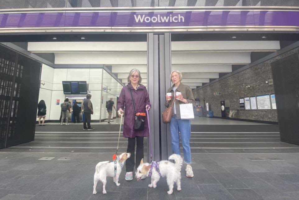MyWoolwich's tweet photo. “#ElizabethLine brings new homes and visitors to #Woolwich” via @NewsShopper 

“Woolwich is changing, and not just the neighbourhoods closest to #RoyalArsenal”

https://t.co/GCPxVDeSDU

#AbbeyWood #Regeneration #WoolwichArsenal #CrossrailEffect https://t.co/IPr6SbwOzC