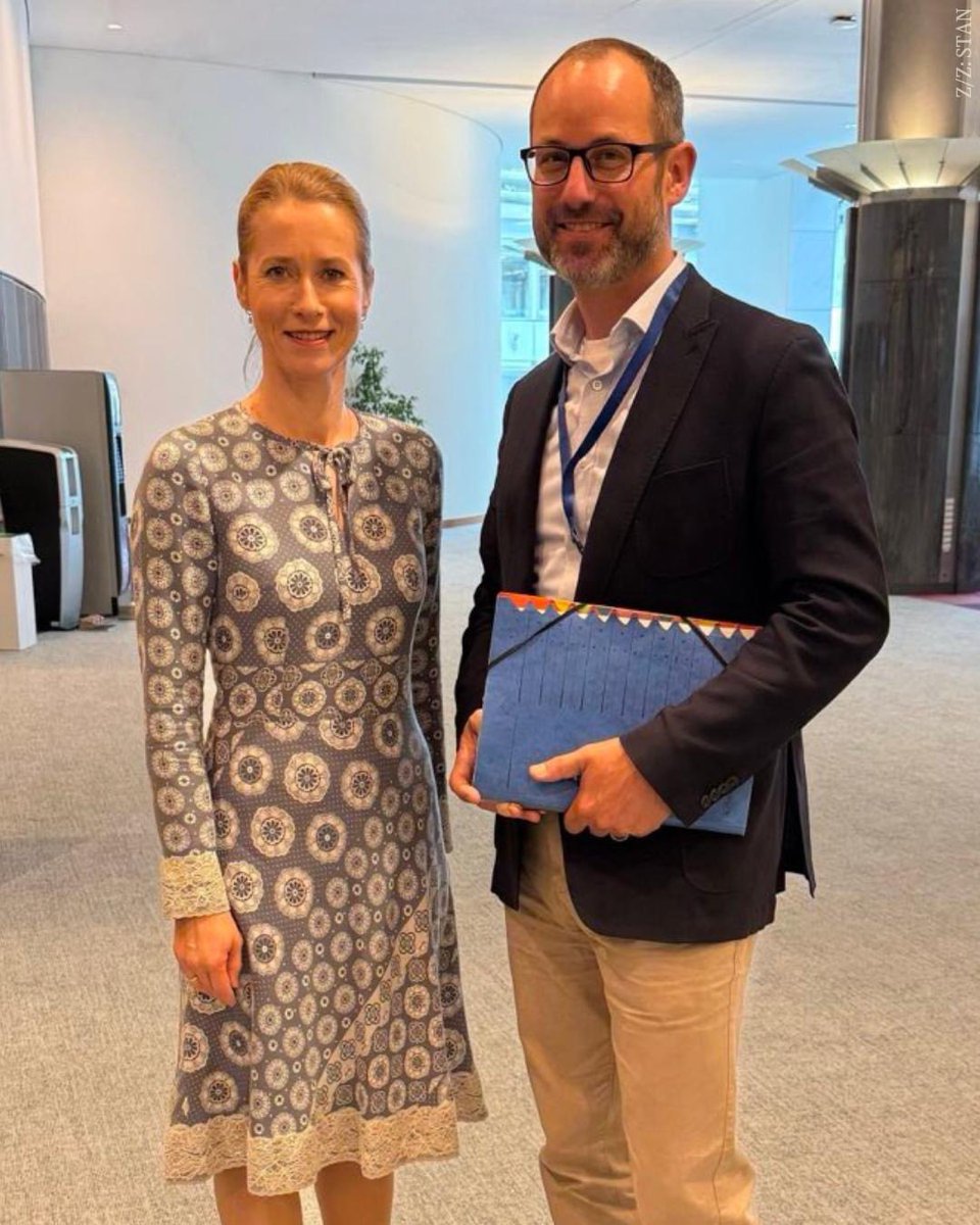 Jan Farský (@janfar_sky) on Twitter photo S vysokou představitelkou EU pro zahraniční věci a bezpečnostní politiku <a href="/kajakallas/">Kaja Kallas</a>. Jasná pozice, rozhodnost, zakotvení. Jsem rád, že EU reprezentují lidé jako ona. S vysokou představitelkou EU pro zahraniční věci a bezpečnostní politiku <a href="/kajakallas/">Kaja Kallas</a>. Jasná pozice, rozhodnost, zakotvení. Jsem rád, že EU reprezentují lidé jako ona.