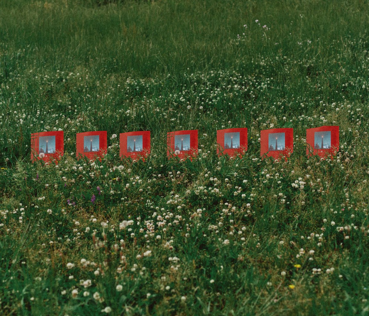「教養」という名前のZineを作りました。
6つのエッセイと20枚の写真から構成された散文写真集です。見てね。

"教養"というzineを作りました。｜ななしき note.com/miral226/n/n48…