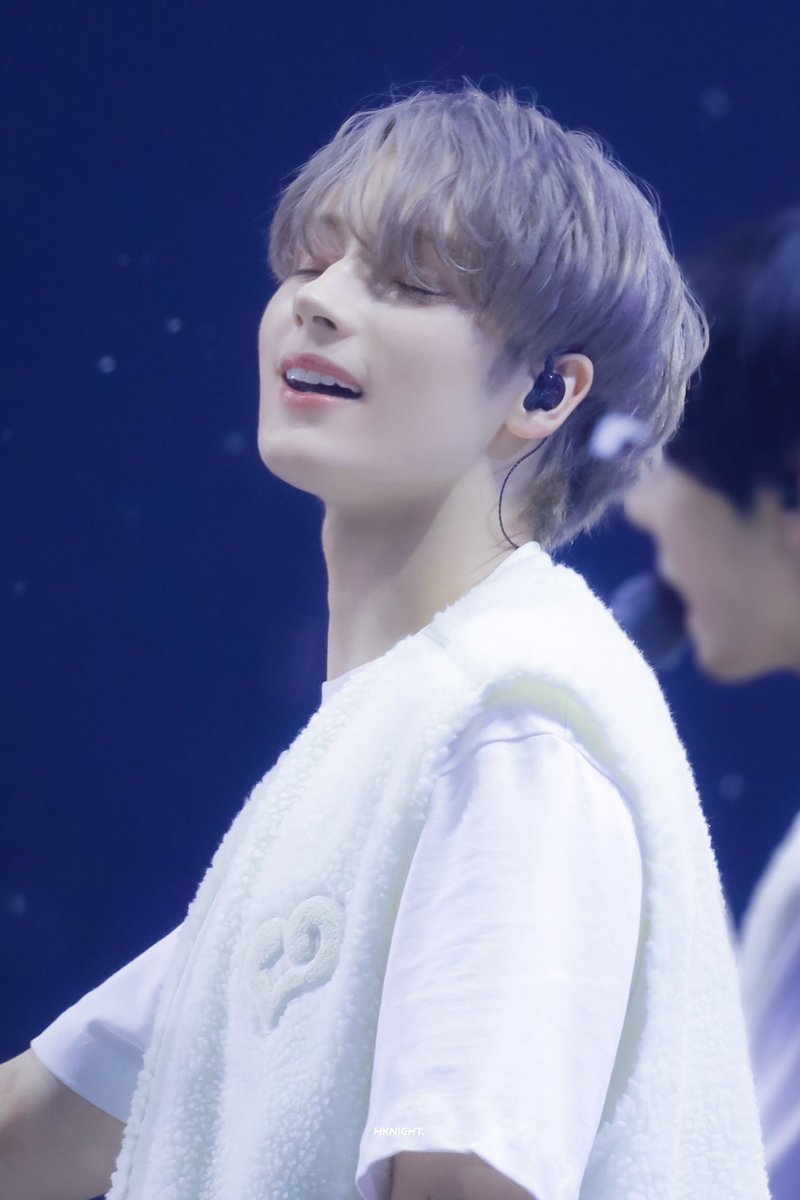 huenivore's tweet photo. anyone still remember milk tea Kai? It really was a beautiful color on him, even if short-lived #NeedHimBack https://t.co/EhMeRXExjy