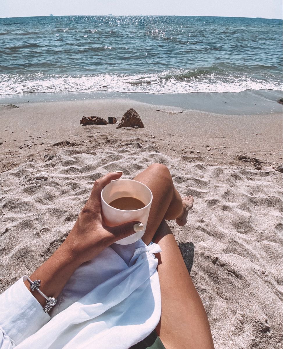 V_Lady2024's tweet photo. Good morning, friends! At the beach with my mom today, sun, waves, and quality time await! Can’t wait to make those precious memories that’ll stick with us forever. Hope your day’s off to a fantastic start! 🌞🫶⛱️
Much Love ~🥀V https://t.co/yeJDwRRs5r