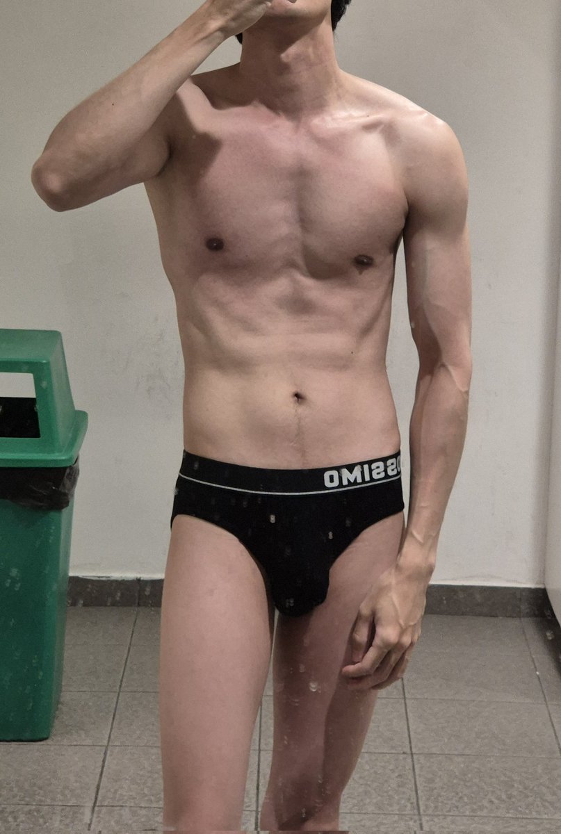 orli3xx's tweet photo. Started going to the gym again after being on and off for the past 2 months plus. Hopefully can get back to track. https://t.co/4VkZR2cy7s
