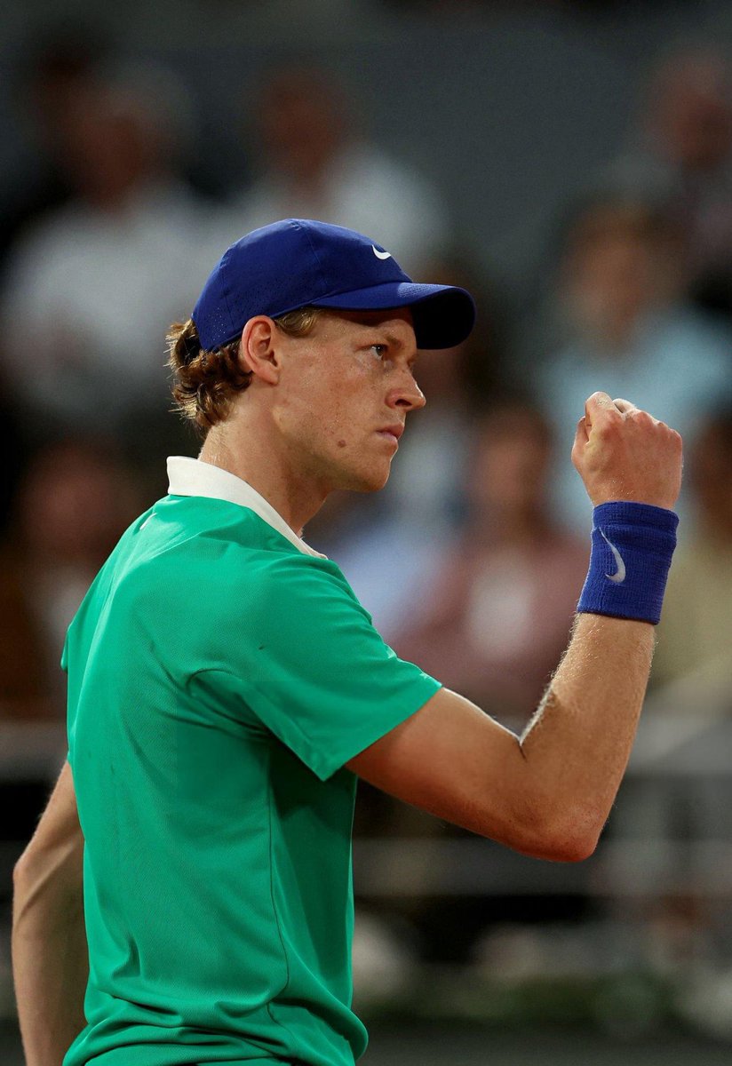 mxss1mo's tweet image. I don’t want to exaggerate,but Jannik Sinner’s level at Roland Garros is the best I’ve ever seen from any player in the history of tennis.
There’s no doubt that if Jannik Sinner maintains this level,Novak Djokovic and Carlos Alcaraz will go into the match knowing they’re losing.