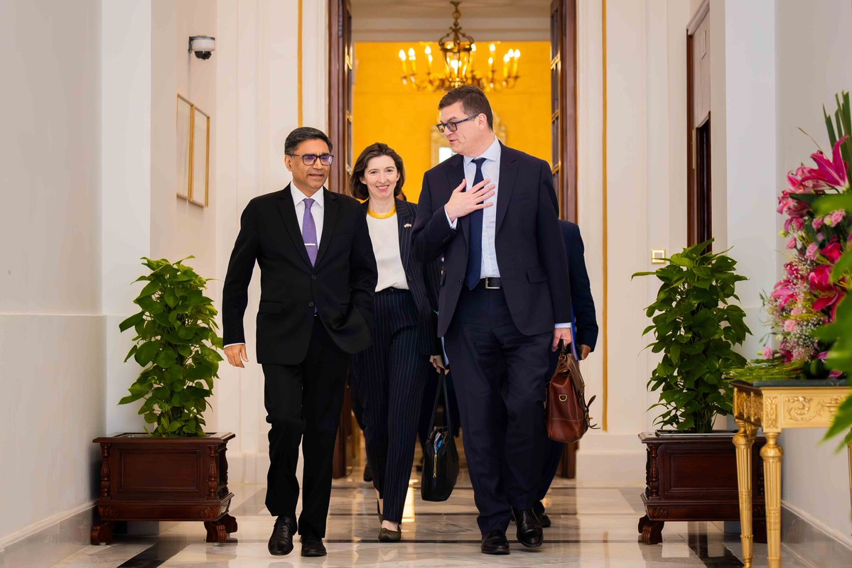UK in India🇬🇧🇮🇳 (@ukinindia) on Twitter photo FCDO PUS <a href="/OllyRobbins/">Olly Robbins</a> is in New Delhi to review progress across the 🇬🇧🇮🇳 Comprehensive Strategic Partnership with Foreign Secretary Vikram Misri.
Our Prime Ministers share a vision for an ambitious partnership over the next decade. FCDO PUS <a href="/OllyRobbins/">Olly Robbins</a> is in New Delhi to review progress across the 🇬🇧🇮🇳 Comprehensive Strategic Partnership with Foreign Secretary Vikram Misri.
Our Prime Ministers share a vision for an ambitious partnership over the next decade.