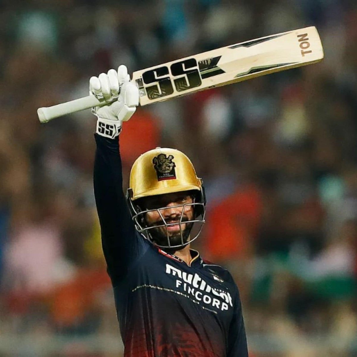 anshuraj039's tweet photo. Rajat Patidar postponed his marriage so that he can play for RCB
https://t.co/737ncZEAy0…
- Phil Salt went to UK and then came back from UK and reached Ahmedabad at 3 am last night.

This commitment for RCB players for RCB is immense. Please God don't break their heart this time https://t.co/yMmmVhMzih