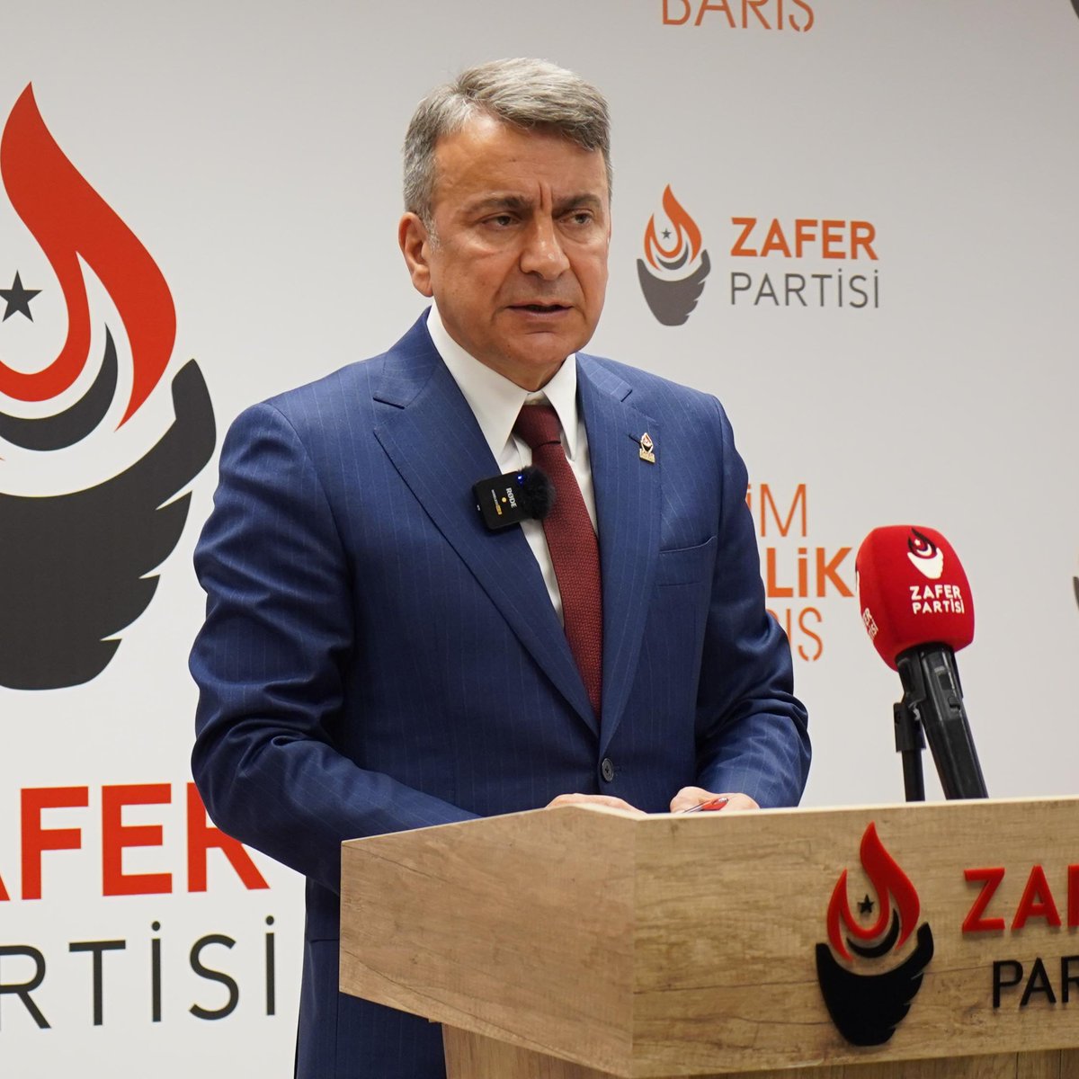 Zafer Partisi Sözcüsü Azmi Karamahmutoğlu:

''Özgür Özel'in beyanatları, CHP'nin altı okuna sahip çıkan CHP seçmenini hayal kırıklığına uğratmıştır.''