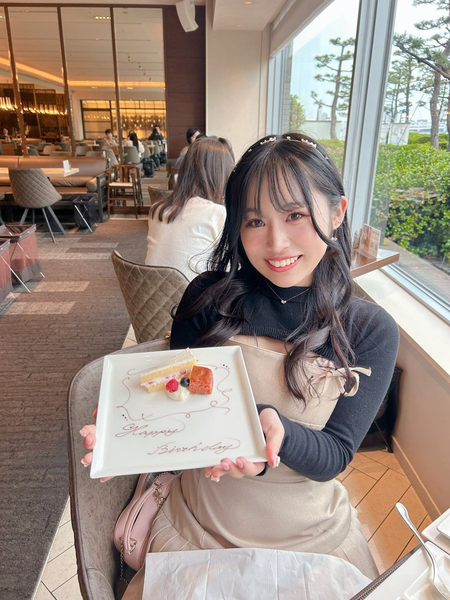 そういえば１ヶ月遅れのお誕生日お祝いしてもらった🍰