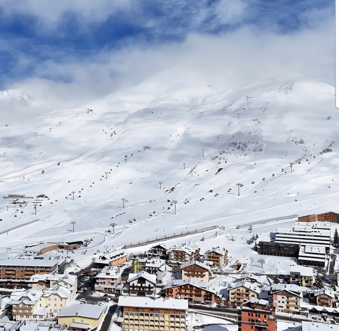Tonale Ski Trip 2025 🇮🇹⛷️

The next payment of £300 for the ski trip is due by this Friday (6th June). If there are any issues then please speak directly with Mr Wylie.

<a href="/BishopbriggsAC/">Bishopbriggs Academy</a>