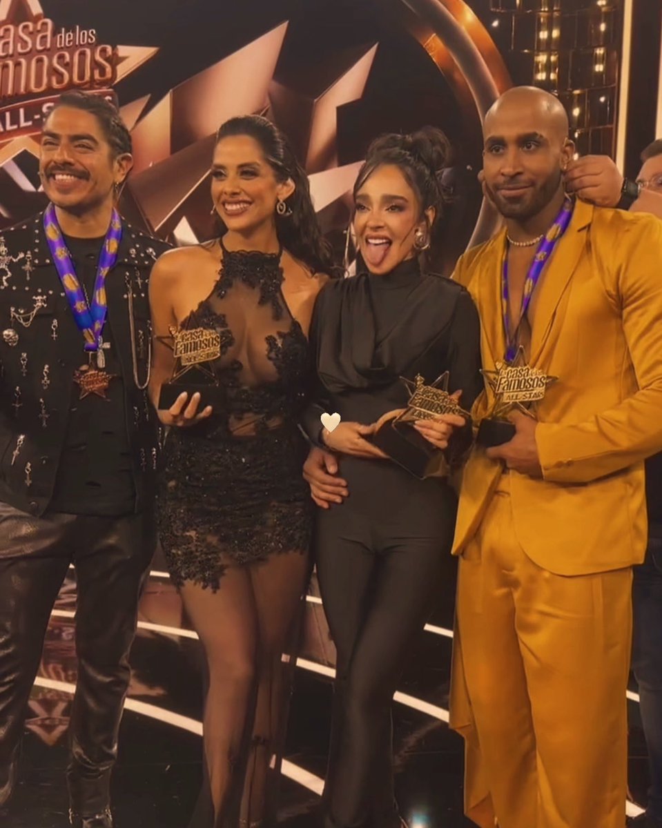 aletijerinafan's tweet photo. LOS CHALINILLOS🍬🐸🐦👑 #LCDLFAllStars https://t.co/KIRHTlBaFR