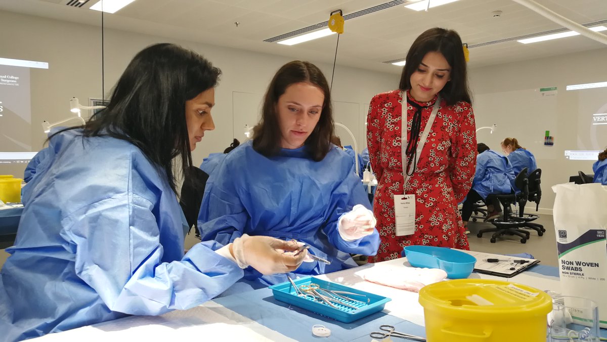 RCSnews's tweet photo. Whether supporting our forums, mentoring our members, helping us deliver exams and training, or writing for our publications, our volunteers help us shape the future of surgery.

We couldn’t do it without you ❤️

Get involved: https://t.co/QLyS0z92zT #VolunteersWeek https://t.co/R0SROVRFQo