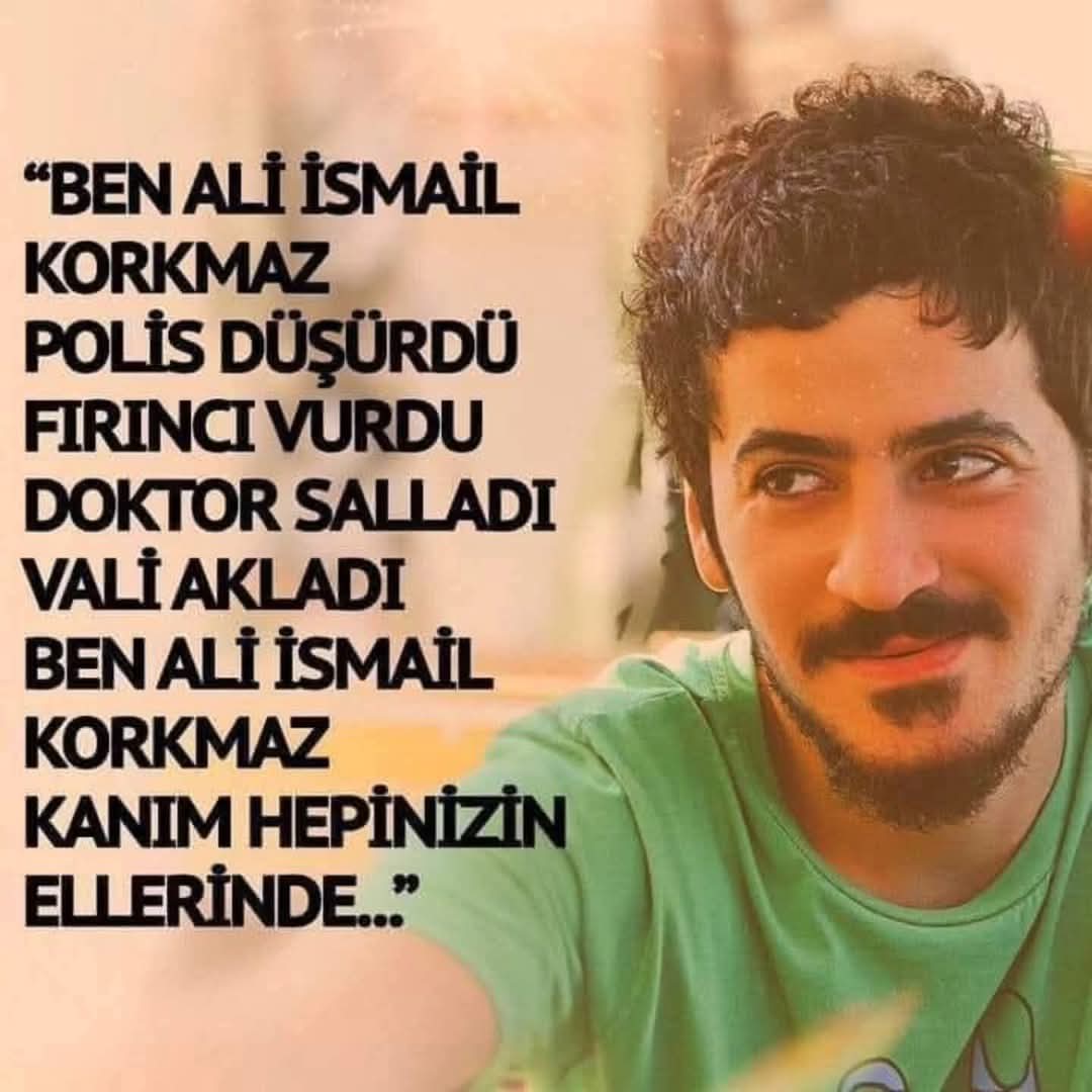 Siz Ülkenin ne gencine ne yaşlısına ne agacına ne hayvanına acımadınız Siz bu Ülkeye çok eziyet ettiniz herkes yaşattığını yaşasın Anayasa Değişimi Referandum olmadan olmaz.
Ali İsmail 🖤🕊