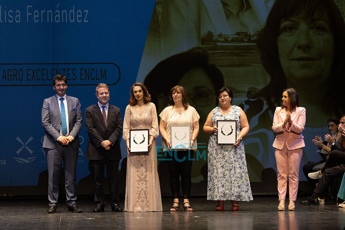 encastillalamancha (@enclmdiario) on Twitter photo #Fotos Así se vivió en Manzanares la entrega de los I Premios Agro Excelentes <a href="/BlancaCorroto/">Blanca Corroto</a> <a href="/manzanares_es/">Ayuntamiento de Manzanares</a> <a href="/conchicedillo/">Conchicedillo</a> <a href="/ASAJACLM/">ASAJA CLM</a> <a href="/DOWNTOLEDO/">DOWN TOLEDO</a>
encastillalamancha.es/fotogaleria/fo… #Fotos Así se vivió en Manzanares la entrega de los I Premios Agro Excelentes <a href="/BlancaCorroto/">Blanca Corroto</a> <a href="/manzanares_es/">Ayuntamiento de Manzanares</a> <a href="/conchicedillo/">Conchicedillo</a> <a href="/ASAJACLM/">ASAJA CLM</a> <a href="/DOWNTOLEDO/">DOWN TOLEDO</a>
encastillalamancha.es/fotogaleria/fo…
