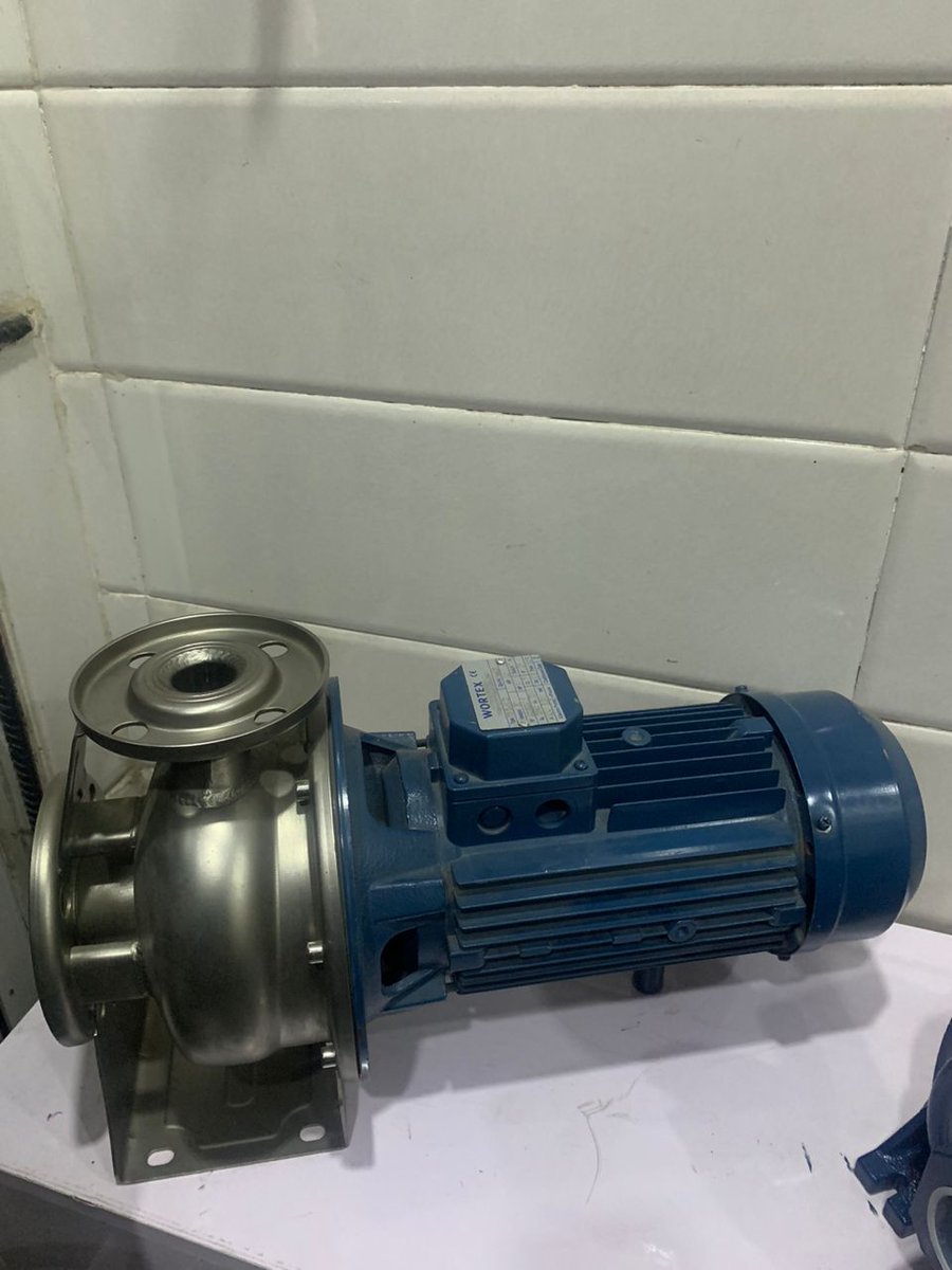 HarcoreneNig's tweet photo. Whether you're pumping water,mud, or other fluids, our pumping machine can handle it all. Send us a DM today📲😊
#pumpingMachine #IndustrialSolutions #WaterPumpingExperts #FactoryTools #EngeeringEquipments  @SirDavidBent @Wizarab10 https://t.co/fW9JGajRbh