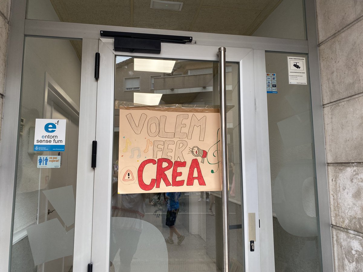 Escola Els Picots tweet media