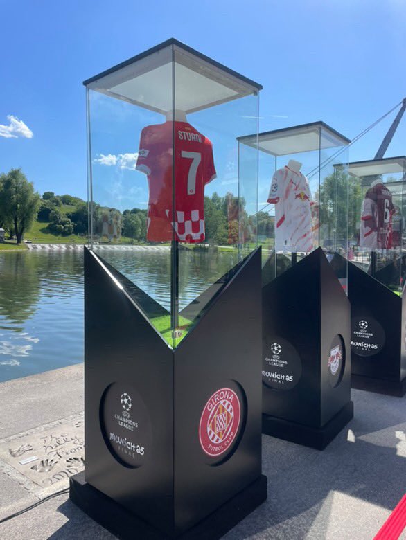 a vegades no recordem aixo…
Munich 25’ final champions