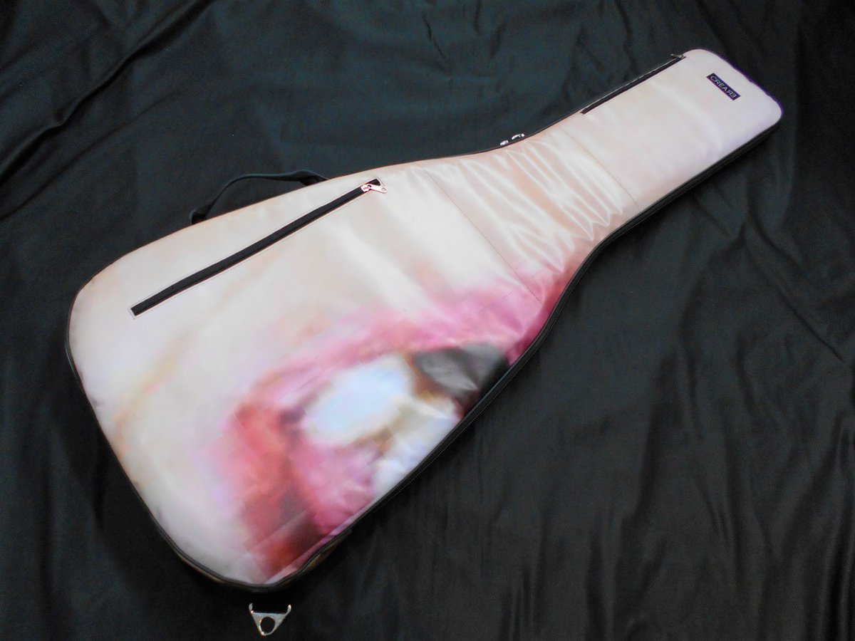 apollonmusic's tweet image. スペインのアップサイクルプロダクツメーカー
の作ったギターケース。全てのデザインが一品限定
#madeinspain #upcycle #musicbag