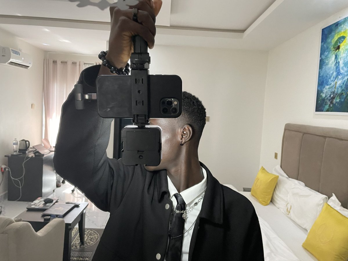 TheAstronaut tweet media