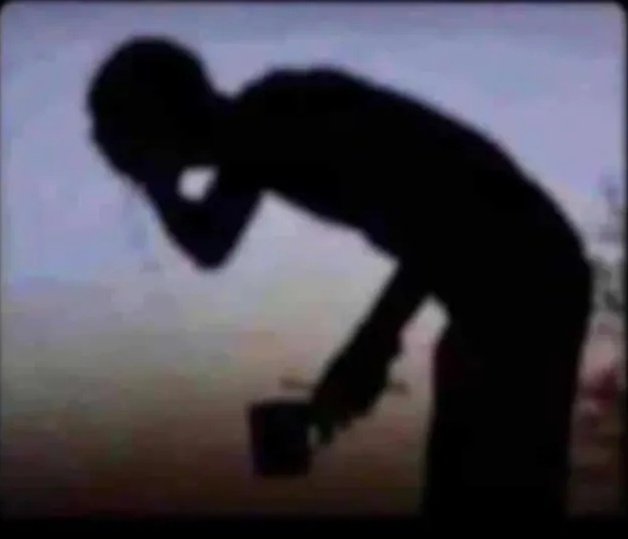 Usipende kushindana na watu kwa Jambo lolote lile maana watu tuna tofautiana majukumu.
Maana akati wew una pambana kujitafutia mwengine yupo ametulia ana pambaniwa....🏹
                
            Good morning 🌍