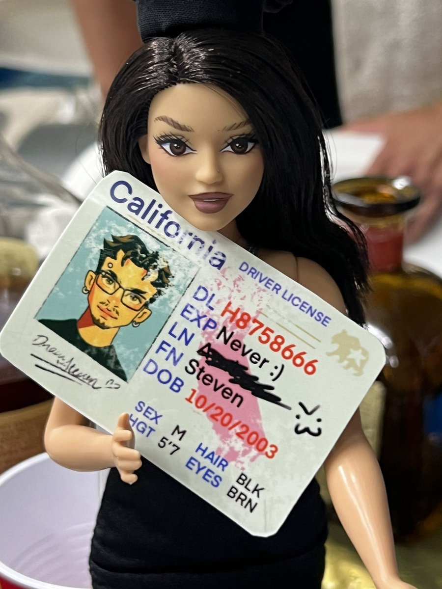 dracustevendols's tweet image. Dolls I’ve made of my friends!!!!