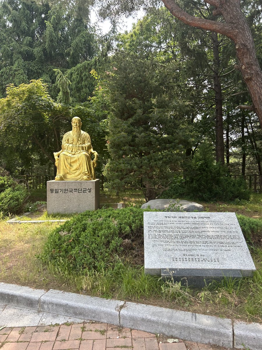 선거 후 드라이브

대청댐은 고요하고 무사합니다