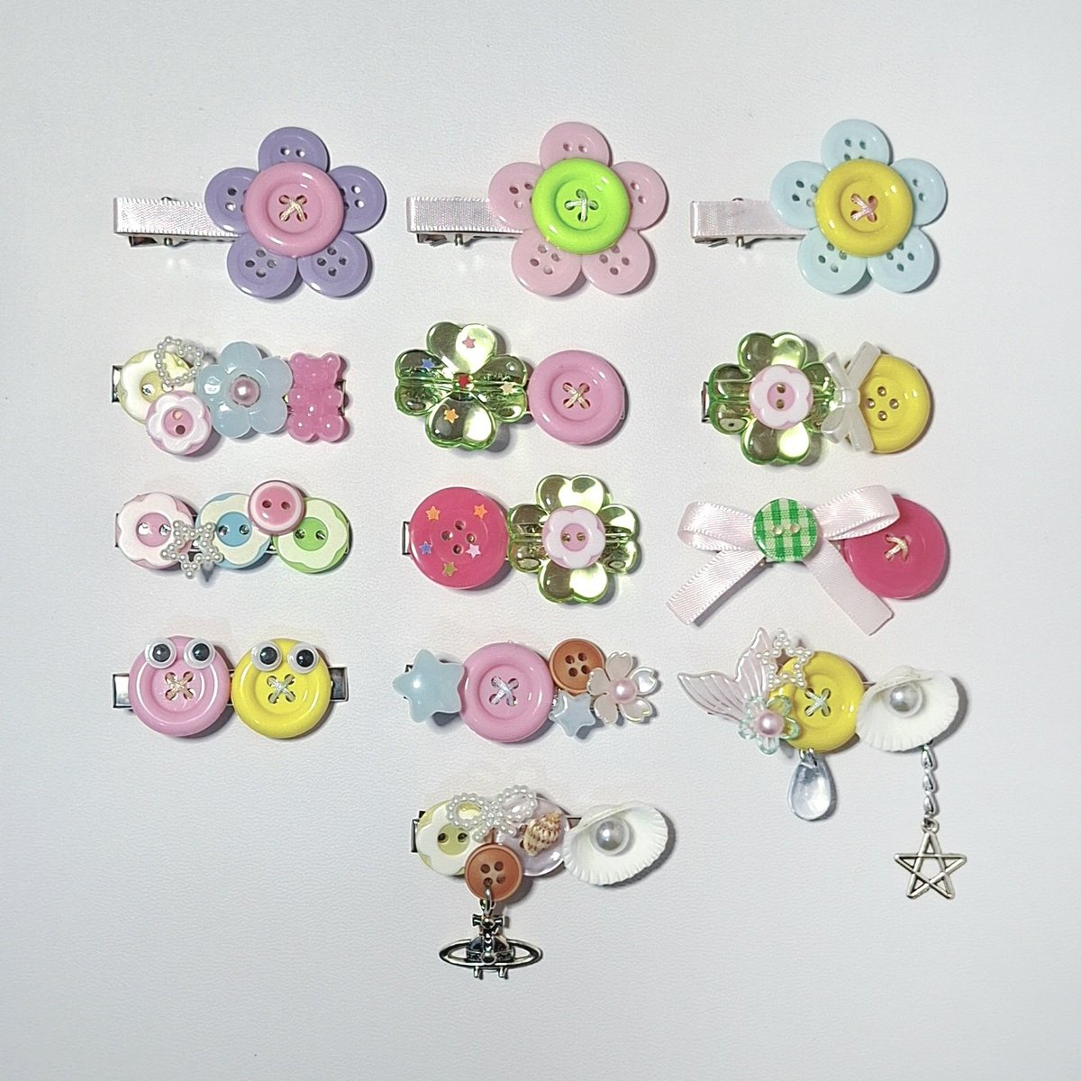 beadsbytwf's tweet photo. new stuff just droppeddd! 🌺🎀👚🍀🍎 https://t.co/9cQPR9i35w