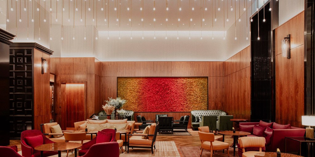 RIBAJ's tweet photo. At the Park Hyatt London River Thames hotel in Vauxhall, a sophisticated architectural detail has helped create flawless plaster ceilings with dramatic shifts in height [AD] @oscaracoustics

#rjProducts #CeilingTrims #Acoustics #CeilingDesign #HotelDesign
https://t.co/GKhuz5UZdh https://t.co/sIsMiyBFnC