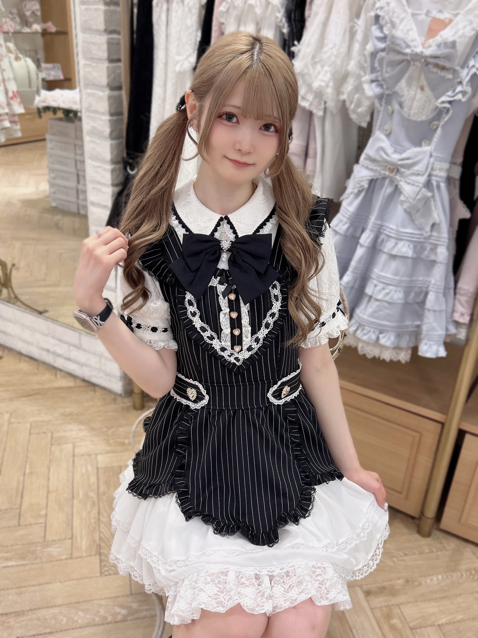 LIZ LISA (@lizlisaofficial) / X